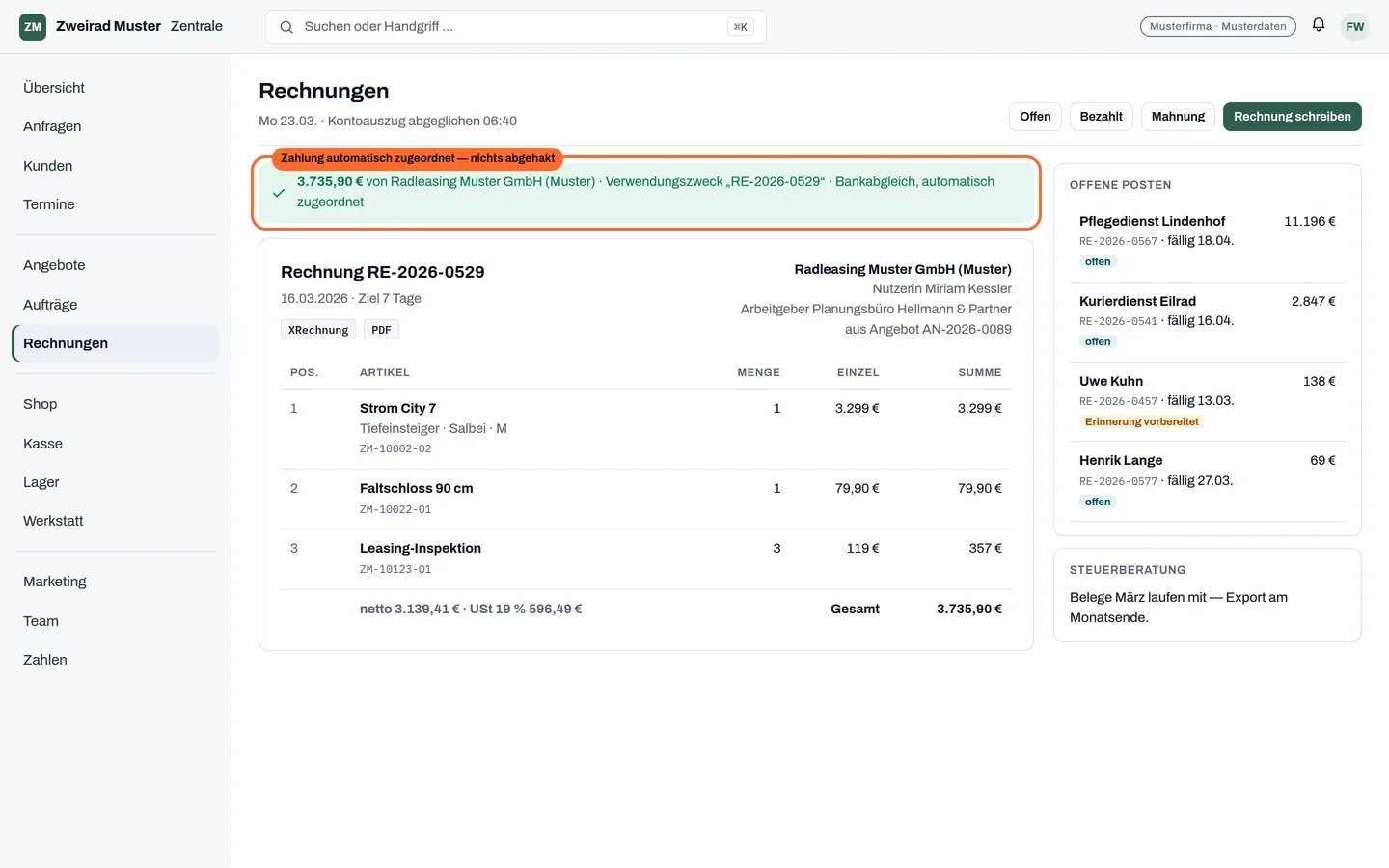 Der Rechnungen-Raum: die E-Rechnung an den Leasinggeber, die Zahlung automatisch zugeordnet, daneben die offenen Posten
